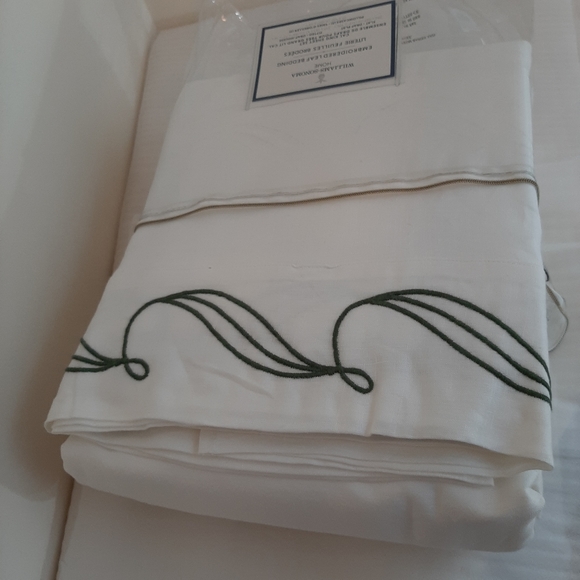 Williams Sonoma Linen Embroidered Leaf California King Sheet Set - Picture 4 of 13